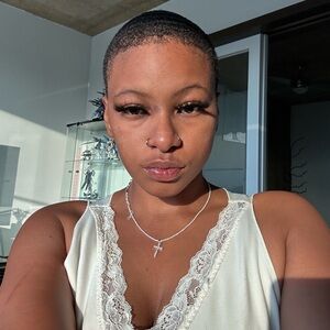 Meet your Posher, Ja’neya